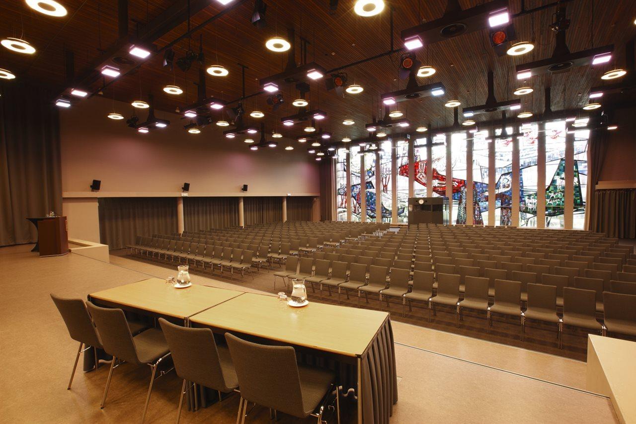 Отель Nh Eindhoven Conference Centre Koningshof Велдховен Экстерьер фото